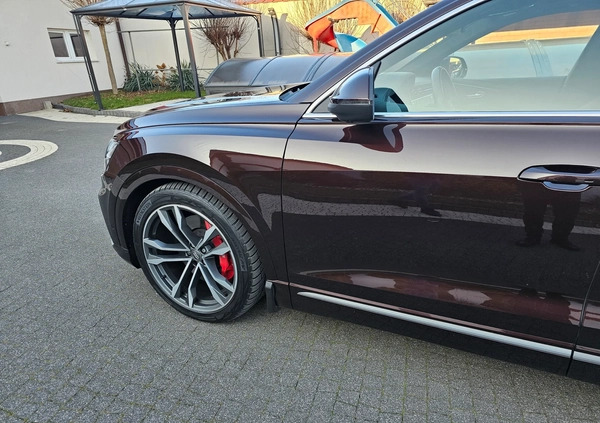 Audi SQ8 cena 399000 przebieg: 105000, rok produkcji 2020 z Daleszyce małe 254